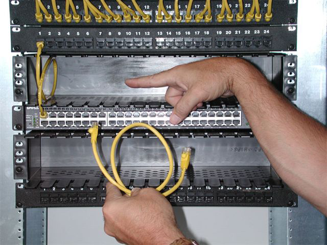 Customer network rack installation using Neat-Patch cable management